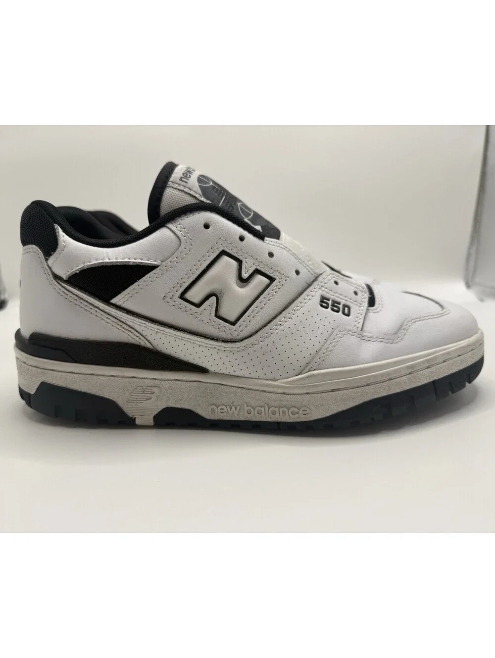 New Balance 550 Oreo Mens Size 8.5D White Black Leather Sneakers Shoes BB550HA1